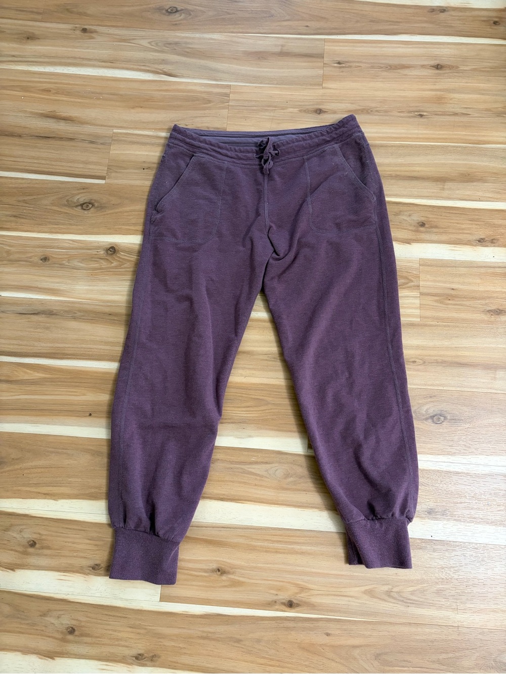 Women’s small Patagonia sweatpants purple